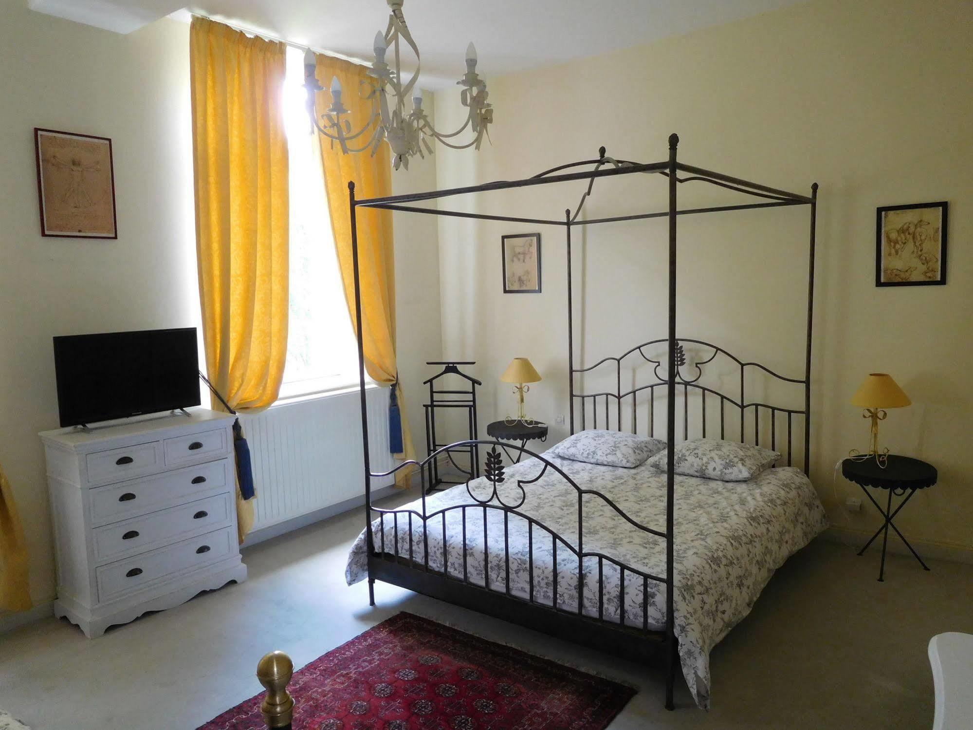 Chambres D'Hotes Chateau De Courcelette 赫恩 外观 照片