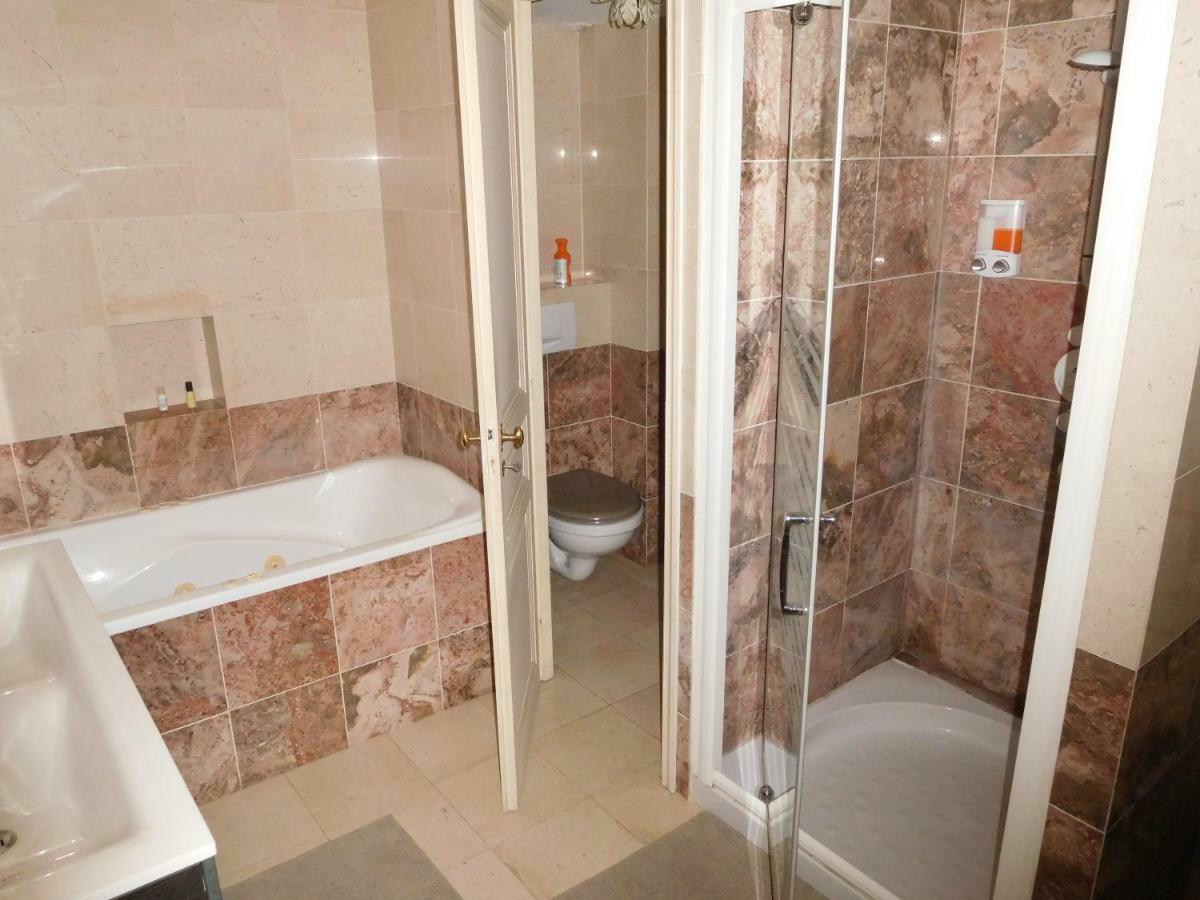 Chambres D'Hotes Chateau De Courcelette 赫恩 外观 照片